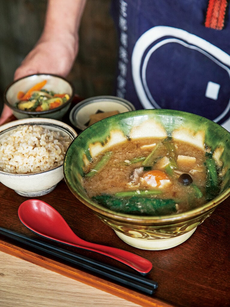 具だくさん味噌汁定食 730円(税込)。小サイズ 680円(税込)もある。＠味噌めしや まるたま