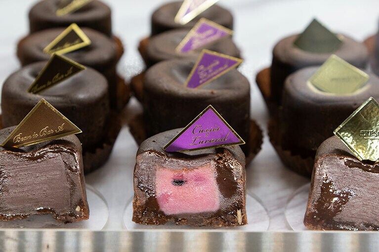 店内には沢山のショコラ・スイーツが。