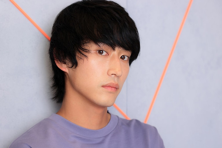 杉野遥亮さん。