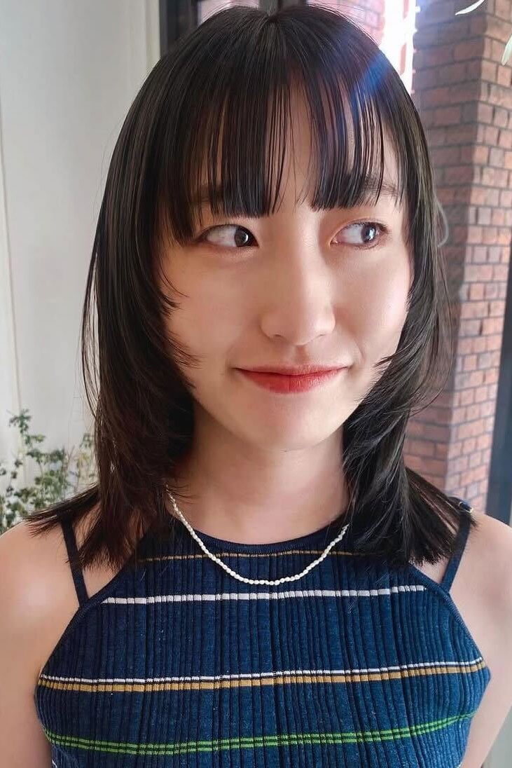 顔まわりで遊ぶミディアムレイヤー。