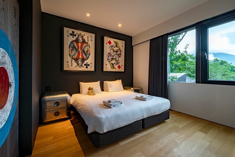 MILLESIME(ミレジム)は洗練されたインテリアが粋な空間。©秋田大輔