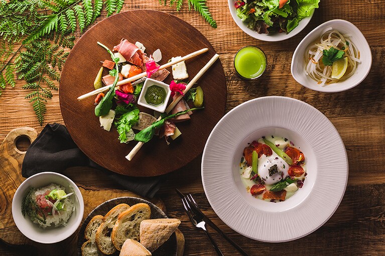 作りたての卵料理など、上質な美味をセミブッフェスタイルで味わえるクラブラウンジの朝食。