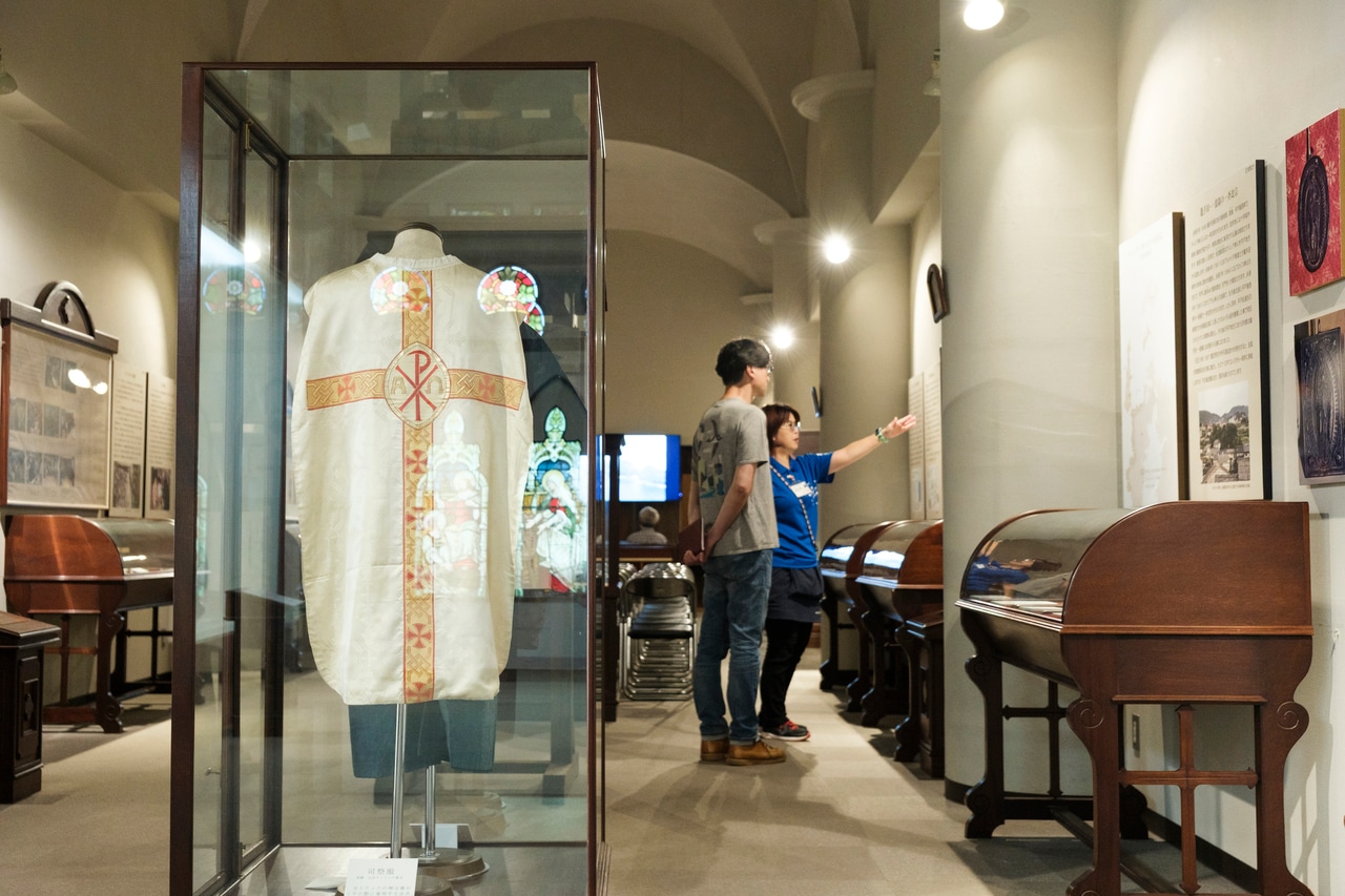かくれキリシタン関連の展示室へ。
