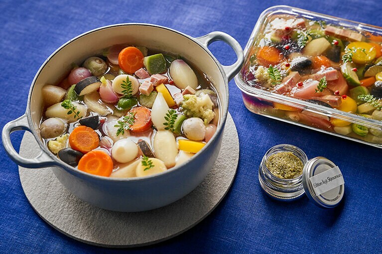 10数種の野菜を用いた ガストロノミックなポトフ 2人前 9,400円(税込)／Edition Koji Shimomura