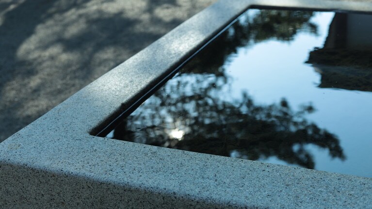 「私たちの新潟旅行」　大原えみ 「映すものを写す」 揺るがない心を映したようだった。