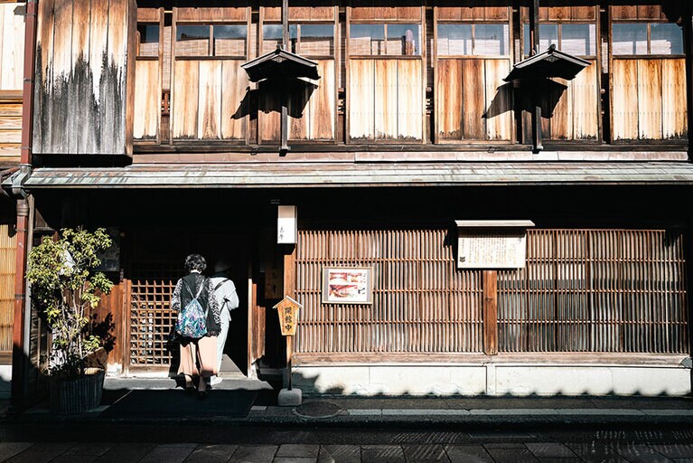 ひがし茶屋街にある国指定重要文化財「志摩」。