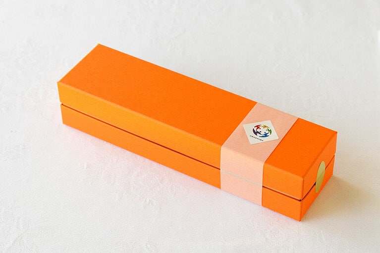 しっかりしたギフトボックス入りで、贈り物にも喜ばれそう。