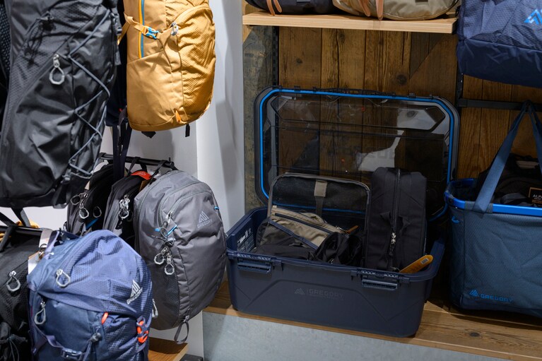 キャンプなどで活躍するギアボックスも！