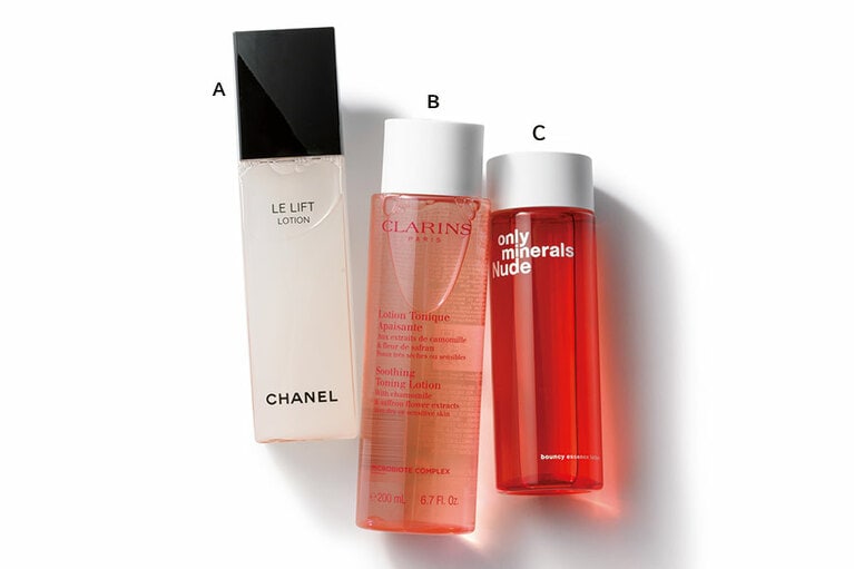 A：ふっくらとハリが出るようなつけ心地。ル リフト ローション 150mL 8,500円／シャネル  B：美肌の鍵を握る常在菌バランスを整える。トーニング ローション SP エキストラ コンフォート 200mL 3,900円／クラランス  C：ビタミンCと植物エキスをチャージ。オンリーミネラル Nude バウンシーエッセンス ローション 150mL 3,182円(3/27発売)／ヤーマン