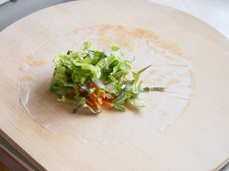 サニーレタス、クレソンをのせる。