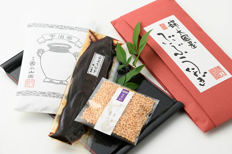 【錦市場】ぶぶうなぎ 3,300円(ぶぶうなぎ90g、あられ30g、お茶6袋入り、税込)／錦 大國屋