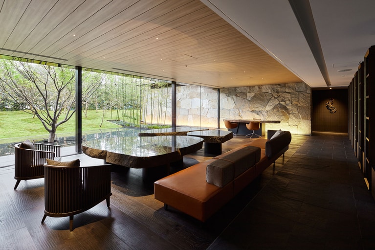 ギャリア・二条城 京都。