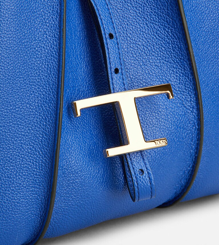 W23×H19.5×D12cm 185,900円。