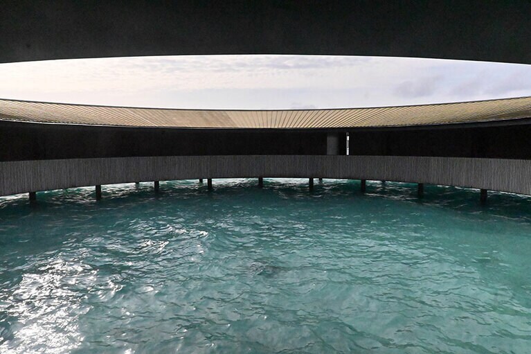 丸く空が開いたスパ。トリートメントルーム9室、スパスイート1室からなります。使用されているプロダクツはバンフォード。