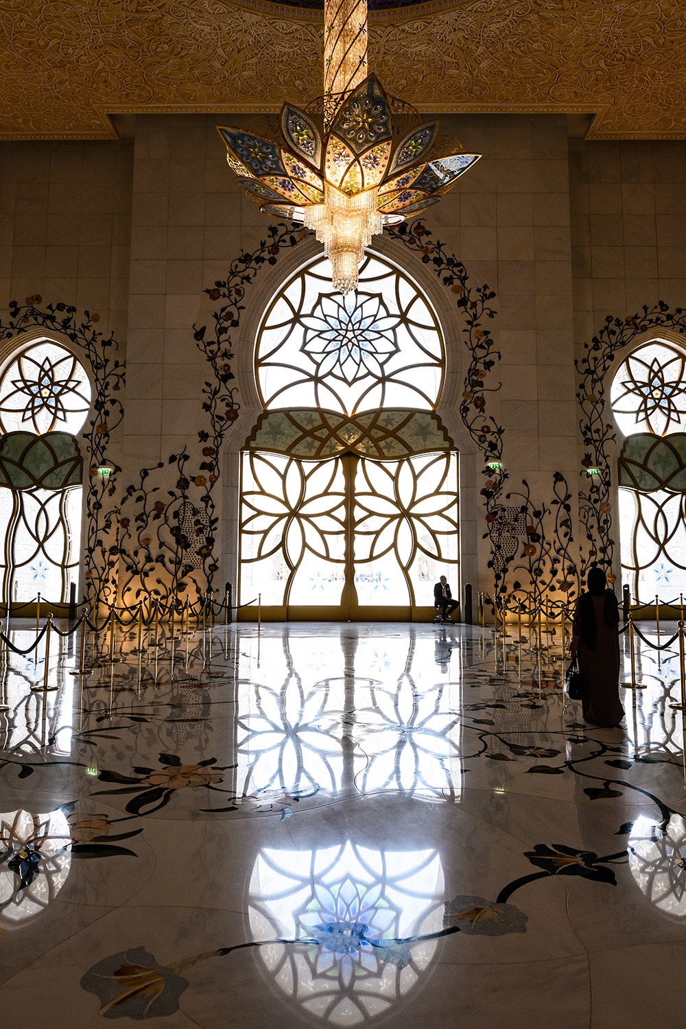 イスラムの工芸美が埋め尽くす館内。