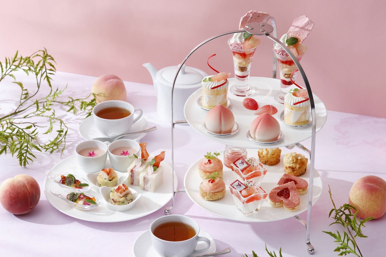 「Peach BLISS Afternoon Tea」のイメージ。1名7,500円（税・サ込）。2名より2日前までに要予約。