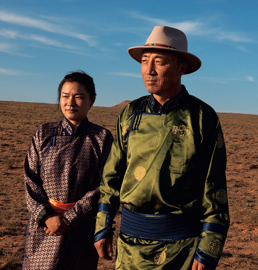 現地の山羊のブリーダーたち。