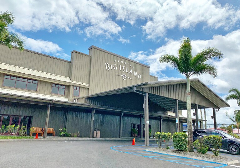 「ビッグアイランド・キャンディーズ」の堂々たる外観。