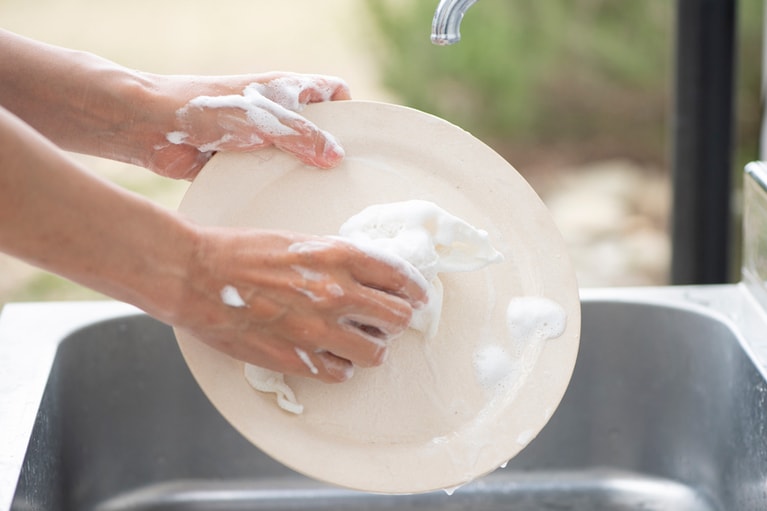 天然由来でも、泡立ちは抜群。少量でしっかり洗える頼もしいパートナーです。