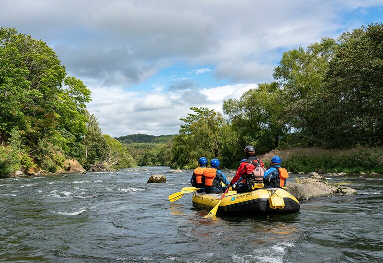 「ラフティング」のアクティビティも人気。©秋田大輔