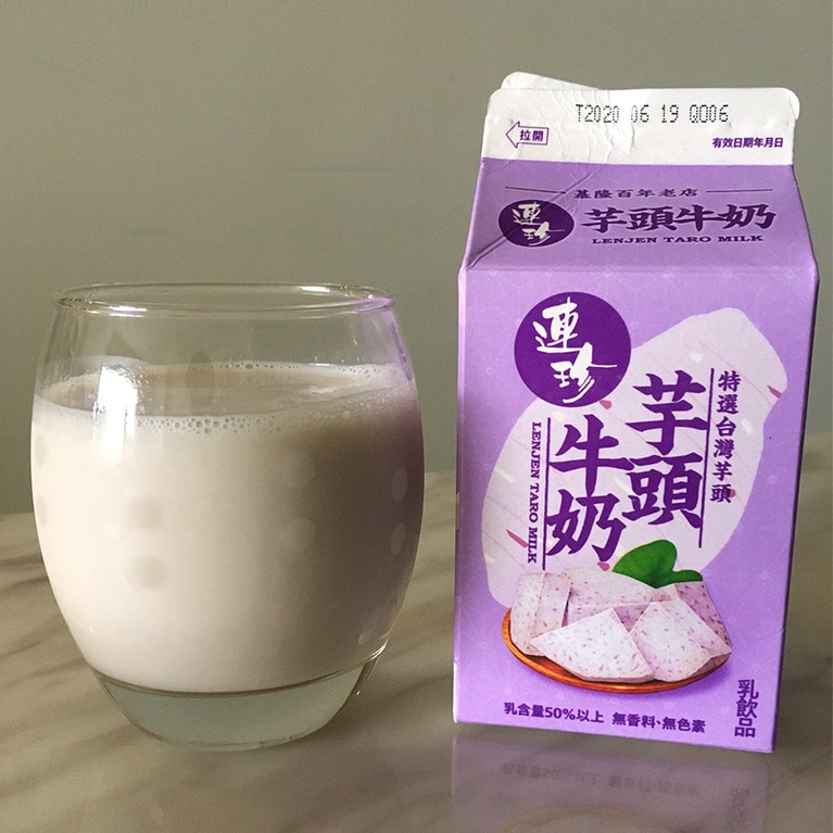 連珍芋頭牛奶 38元 375ml。
