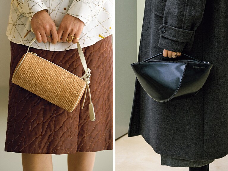 左：シルクに手染めで葉の模様をプリントしたシャツ W1,180,000。ボックスプリーツのあるAラインのキルティングスカートはソランという植物の根で染色。深みのある色合いが格別！　W620,000。円柱型の塩染めシルクミニバッグ W450,000。 
右：ピスタチオバッグはカラーもサイズも豊富で、店舗スタッフも愛用。W580,000