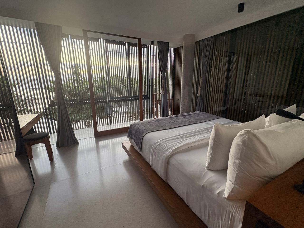 マスタースイート。光がたっぷり差し込みます。