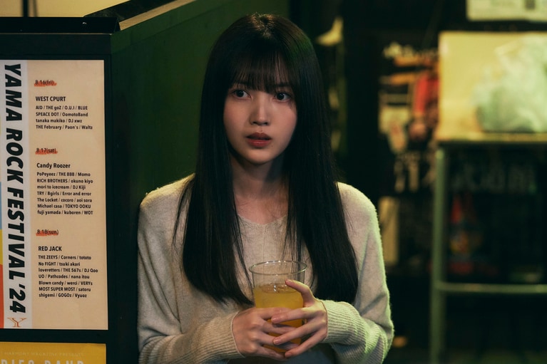 Ⓒ石黒正数・徳間書店／映画『ネムルバカ』製作委員会。秘訣は「挨拶」と「質問攻め」と「めげない心」。平祐奈の“スーパーコミュ力”3か条とは