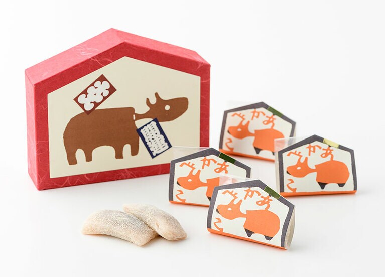 上菓子司 会津葵「あかべこ 8個入り」1,250円(税込)。