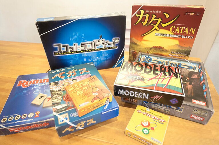 JELLY JELLY CAFEには数え切れないほどのボードゲームが陳列されていましたが、その中でも佐藤さんが特に気に入っているゲームを選んでいただきました。