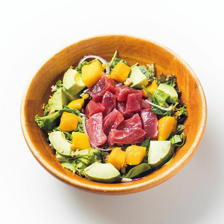 アヒとマンゴーのアボカドサラダ 1,485円／Moana Kitchen Cafe 新宿タカシマヤタイムズスクエア店