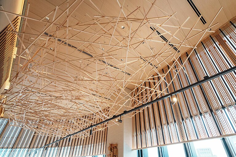 天井のアート。