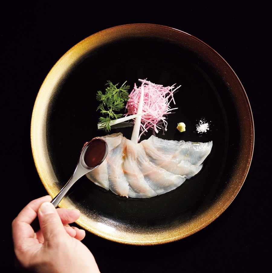 日本料理の名店「傳」のフィロソフィーを受け継ぐ新感覚の郷土料理を。地酒とのペアリングにも感動。（BYAKU Narai かね上屋　長野）