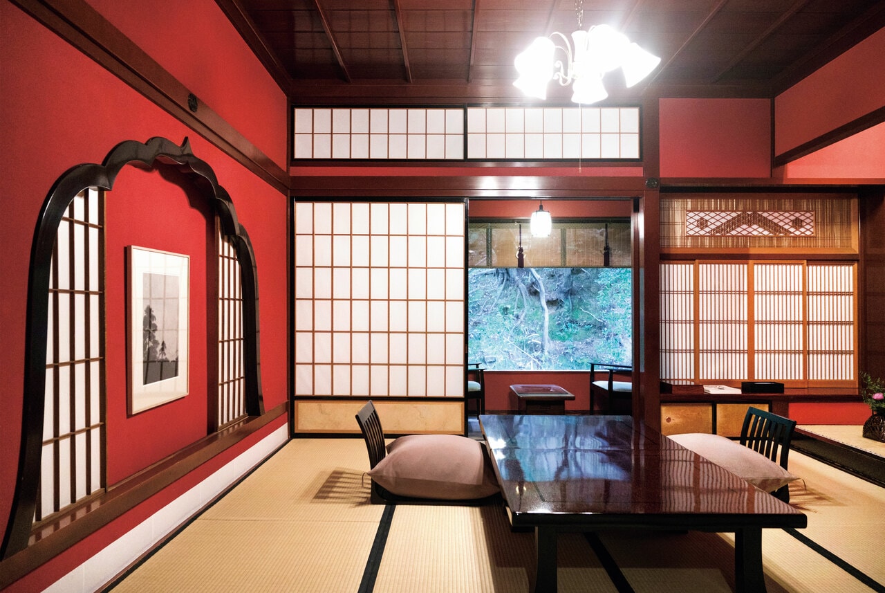 細部にまで贅をこらした特別室「前田家ゆかり 御陣」。かつて魯山人も逗留した客室。