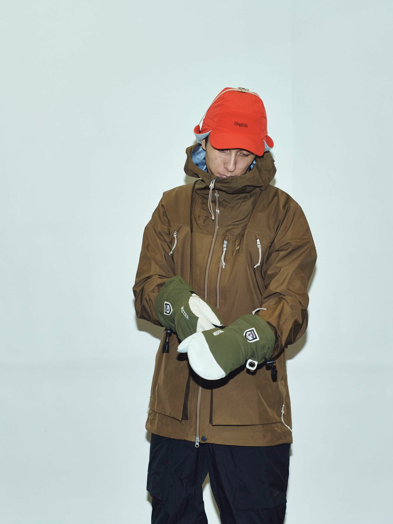 目利きが選んだスキーウエアがずらりと並ぶ空間です。