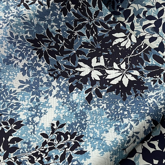 日本の伝統工芸「藍染め」を再解釈“新しい藍”のかたちを提案する