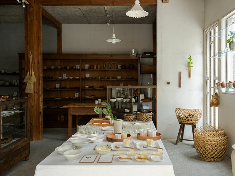 思わず手に取りたくなるものがいっぱいの店内。