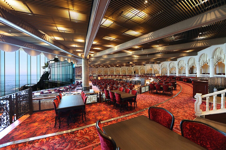 ホテルニューアカオ。