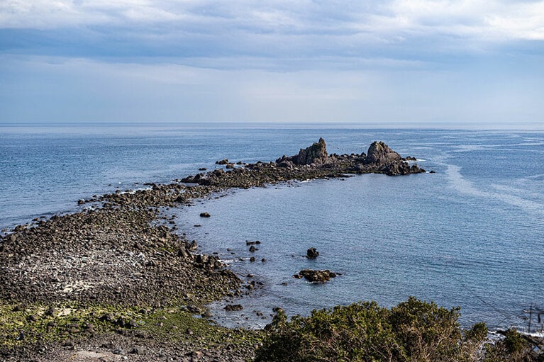 三ツ石海岸。