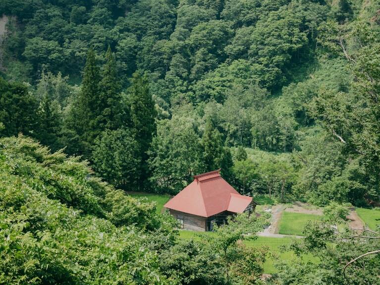 わずか4軒の見倉集落。