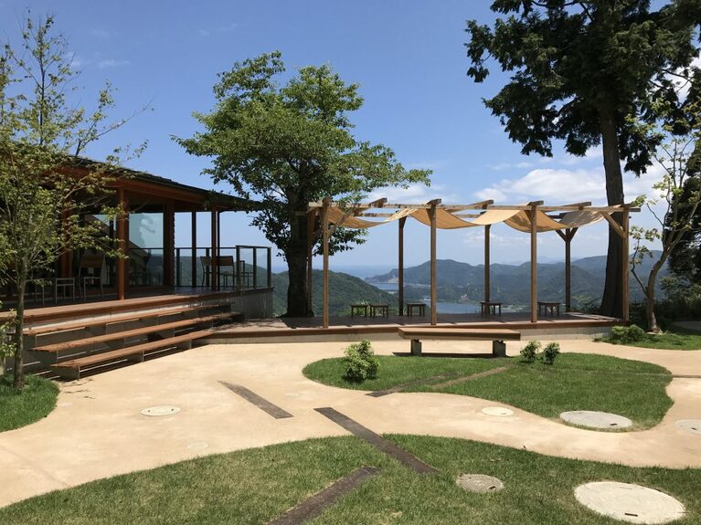 「城崎の街を一望！夕方まで仕事をすることも！」