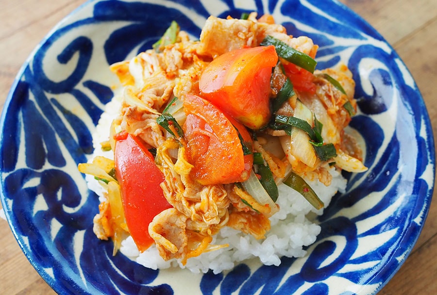 8月27日　豚トマキムチ丼。