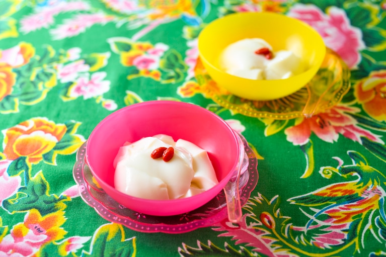 成城石井自家製 とろり、とろける本格杏仁豆腐 1個 税込431円。