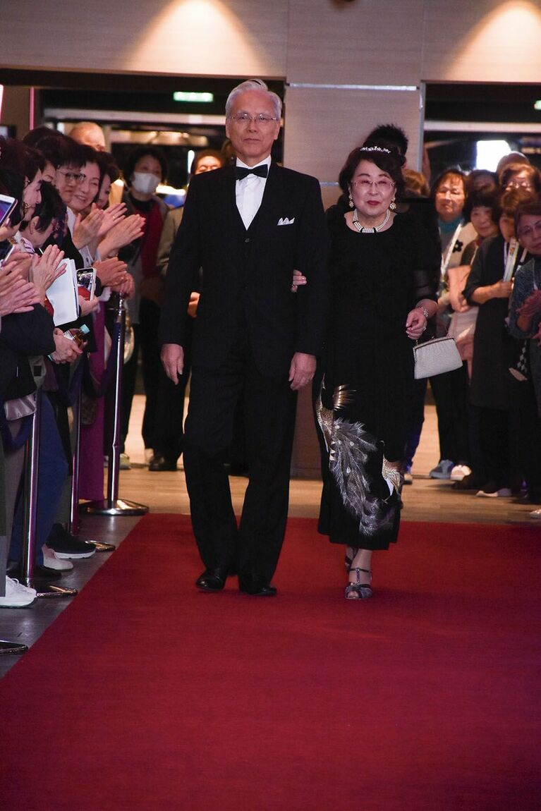 夫婦でファッションショーに出演する人も（写真提供＝ジャパネットツーリズム）