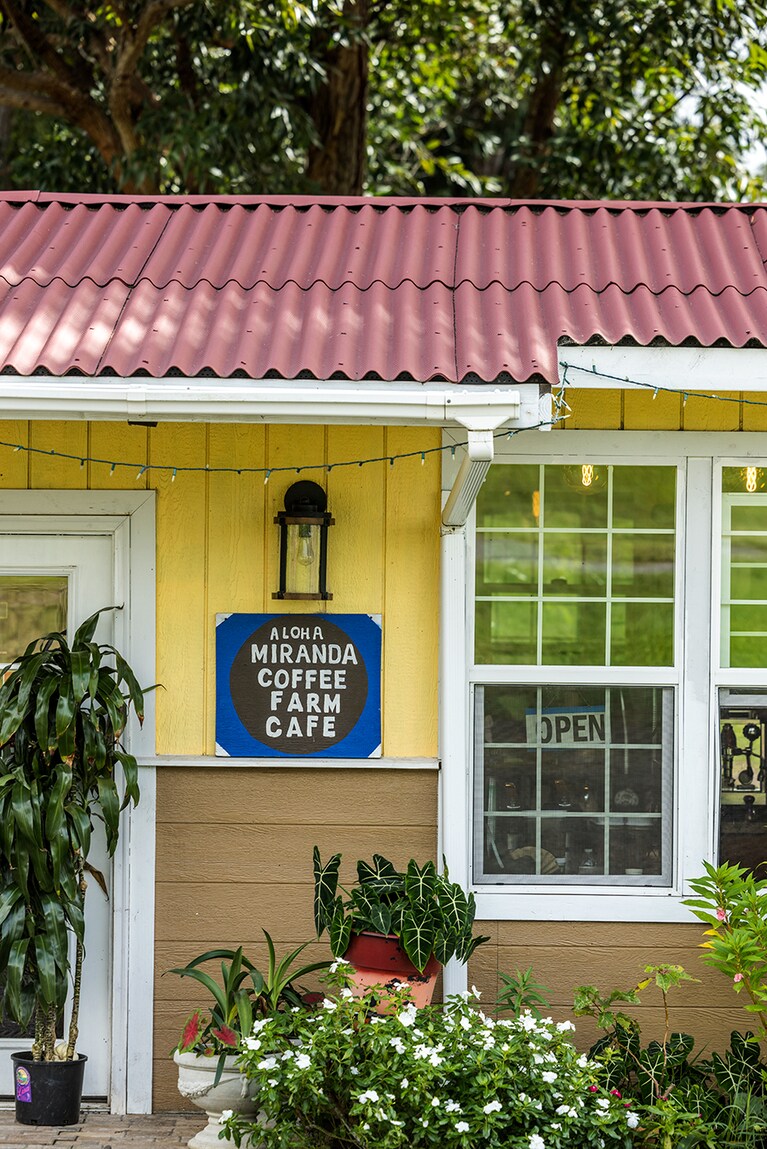 可愛い建物のコーヒーショップ。