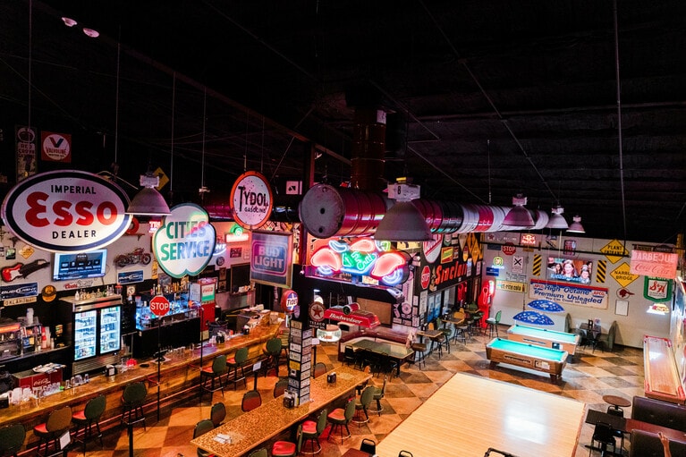 タルサから車で約1時間、チャンドラーの町には、ルート66カルチャーを存分に体感できるエンターテインメント複合施設「ルート66ボウル」が。photo：Oklahoma Tourism & Recreation Division