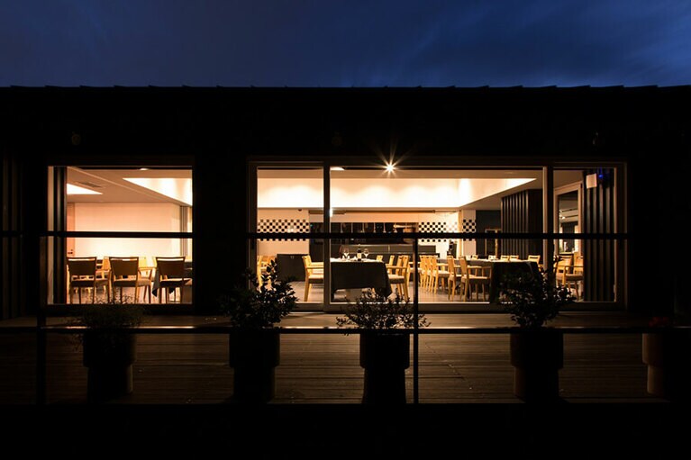 フレンチベースのカリフォルニア・キュイジーヌレストラン「カリフォルニアテーブル」で、潮風を感じながら至極のフレンチとワインを楽しんで。