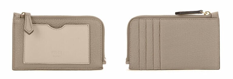 「ピーカーブー」キーケース。H8×H13×D0.5cm 64,900円。