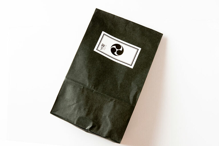 下町を感じるパッケージ。東京スカイツリーのお膝元にショップを開いている。