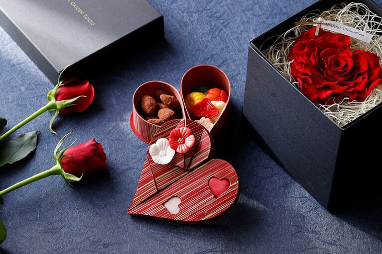 「恋かさね」。